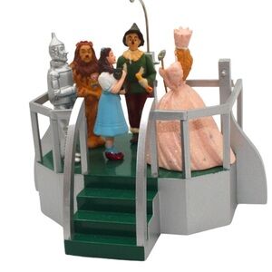 Vintage Wizard of Oz sound ornament 2003 in original box